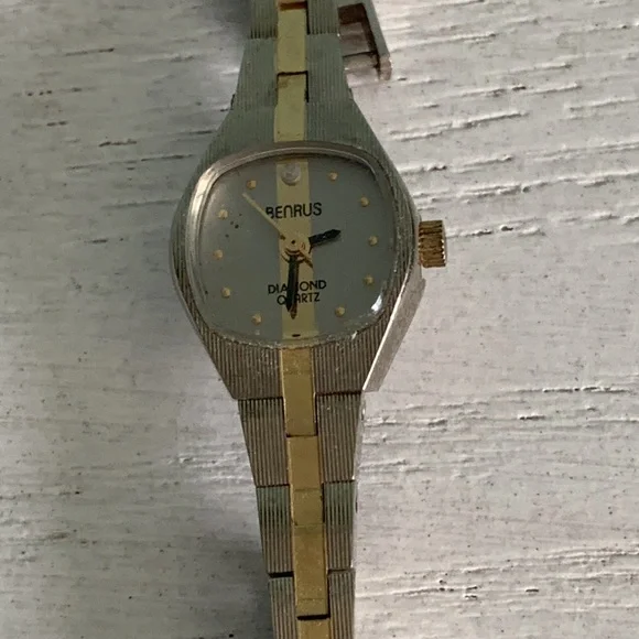 Vintage Benrus Watch with Diamond Accent - Picture 3 of 11